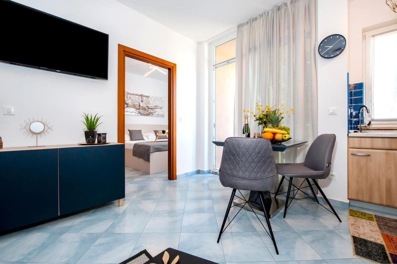 F&R Apartments II Ровинь Экстерьер фото