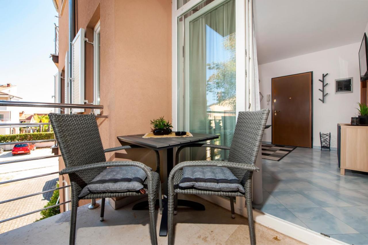 F&R Apartments II Ровинь Экстерьер фото