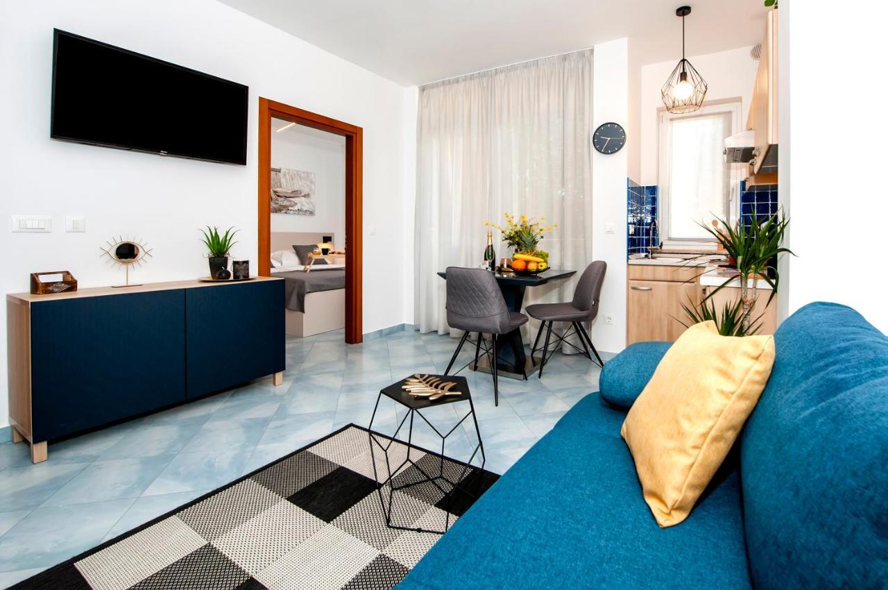 F&R Apartments II Ровинь Экстерьер фото